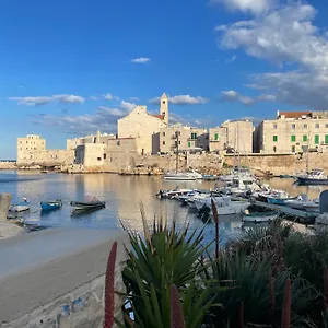 Calipso , Giovinazzo Italia