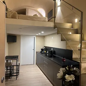 Beata Elia Loft , Bari Italia